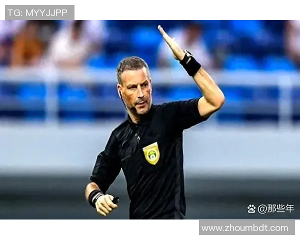 足球明星官方账号揭秘他们的训练生活与场外趣事